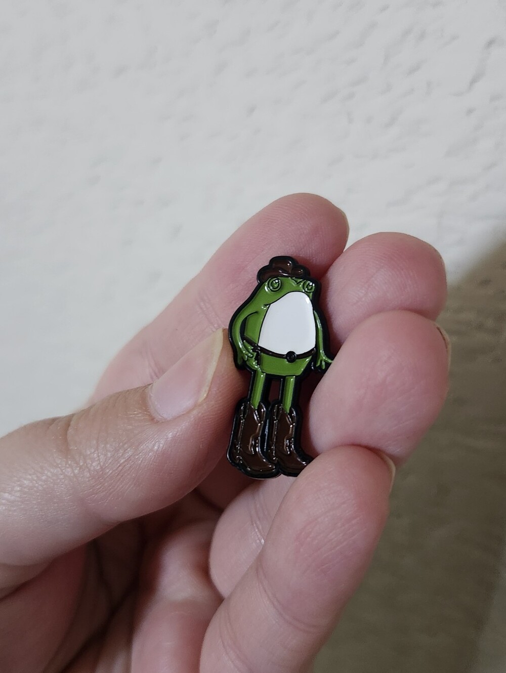 Green Frog Enamel Pin -